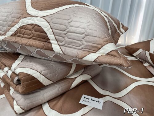 SET DE COBERTOR 7 PIEZAS  QUEEN