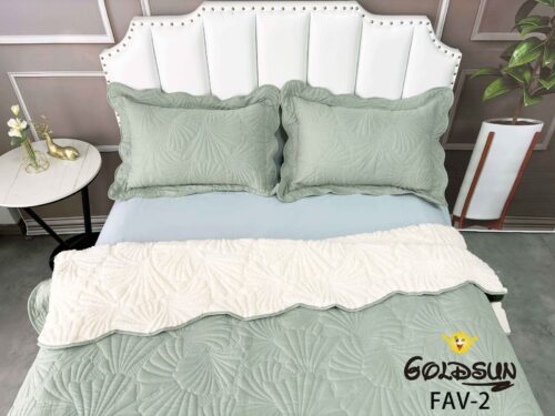 COBERTOR TELA CON CARNERO 3 PIEZAS BORDADO C. E. PREMIUM