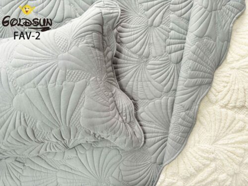 COBERTOR TELA CON CARNERO 3 PIEZAS BORDADO C. E. PREMIUM