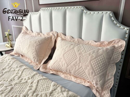 COBERTOR TELA CON CARNERO 3 PIEZAS BORDADO C. E. PREMIUM