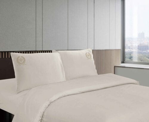 SET DE SÁBANAS 4 PIEZAS COLOR ENTERO MODELO MEDALLÓN