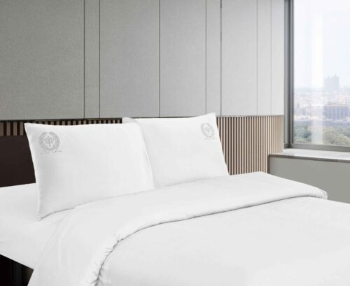 SET DE SÁBANAS 4 PIEZAS COLOR ENTERO MODELO MEDALLÓN