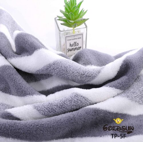 TOALLA DE MICROFIBRA RAYADA 90 X 160 CM