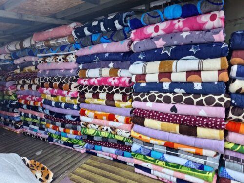 COBERTOR ACOLCHADO PIEL CON CARNERO